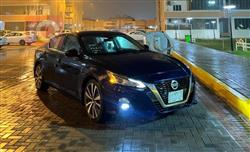 نيسان ألتيما